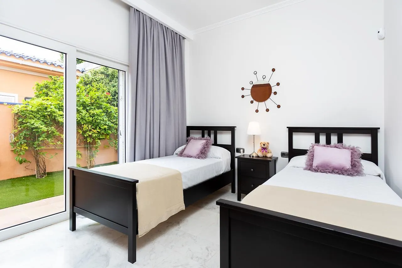 Maravillosa Villa De Lujo Con Piscina Privada بويرتو دي سانتياغو 0*,  إسبانيا